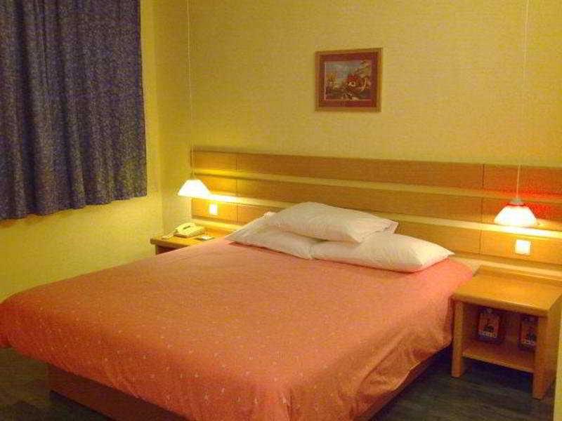 Home Inn Guangzhou Guangdong University Of Foreign Studies Baiyun Avenue Extérieur photo