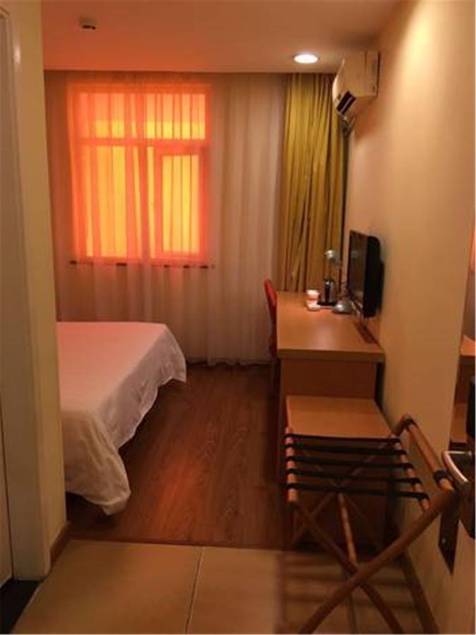 Home Inn Guangzhou Guangdong University Of Foreign Studies Baiyun Avenue Extérieur photo